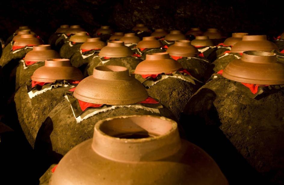 茅台酒厂怎么防止工人偷喝茅台,3000一瓶的茅台酒是什么人在喝