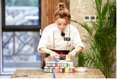 超模何穗崔始源,崔始源刘雯何穗