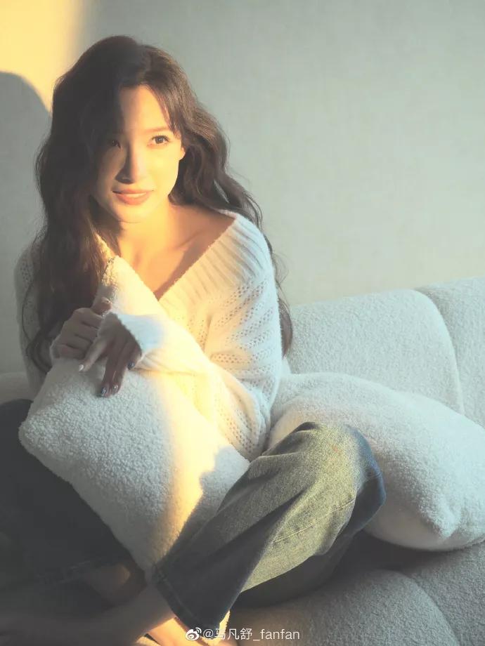 足球盛宴主持人马凡舒,主持人马凡舒天下足球