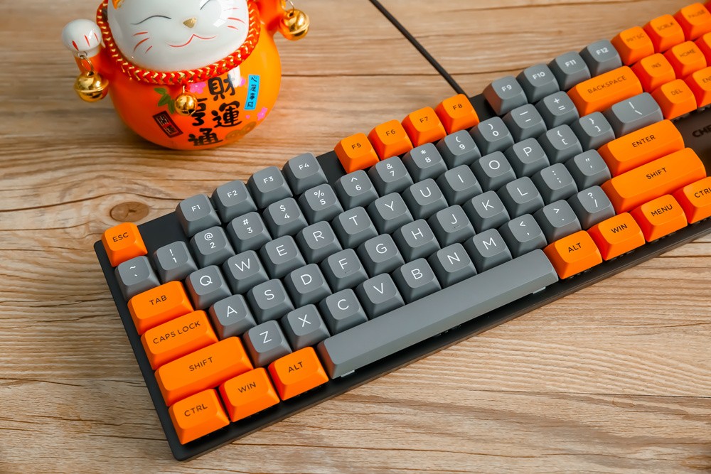 办公纯黑色机械键盘,工业风机械键盘