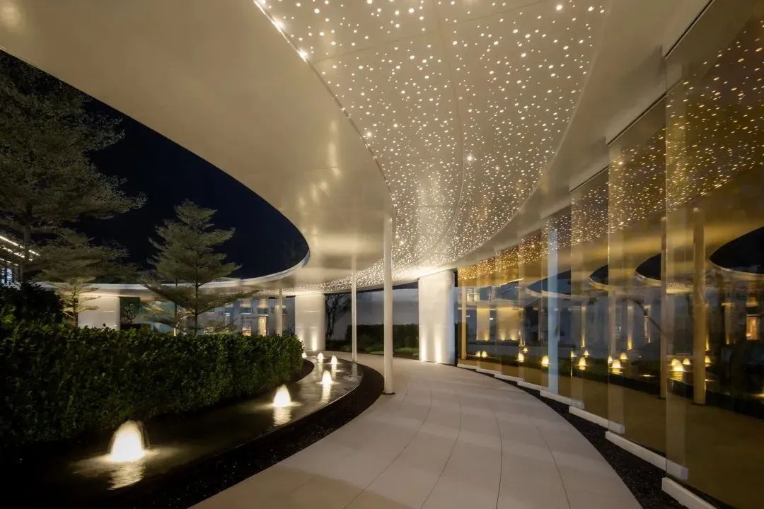 中营腾憬｜示范区如何通过玻璃做出亮点，设计+选材+施工工艺