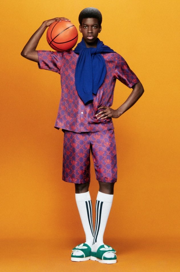 阿迪达斯古驰联名雨伞测试,adidasgucci联名雨伞