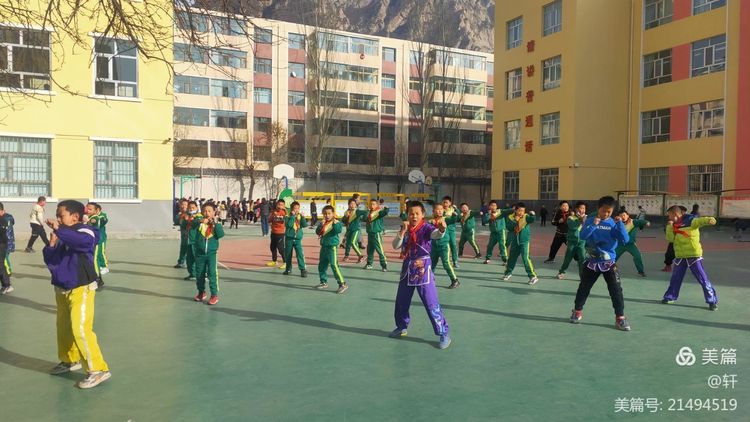 趁年少不负热爱—记桥头第一小学2021年秋季社团验收活动