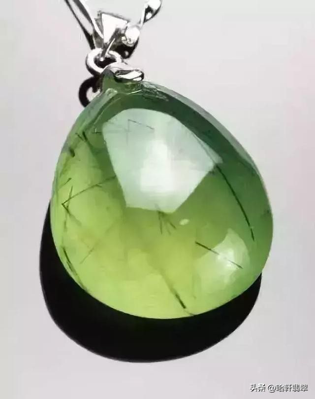 在缅甸花1200买到一个翡翠冒牌货,在云南花六万买翡翠手镯