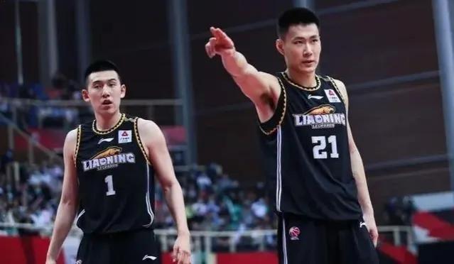 2022辽宁男篮球迷看球,辽宁男篮现场观赛视角