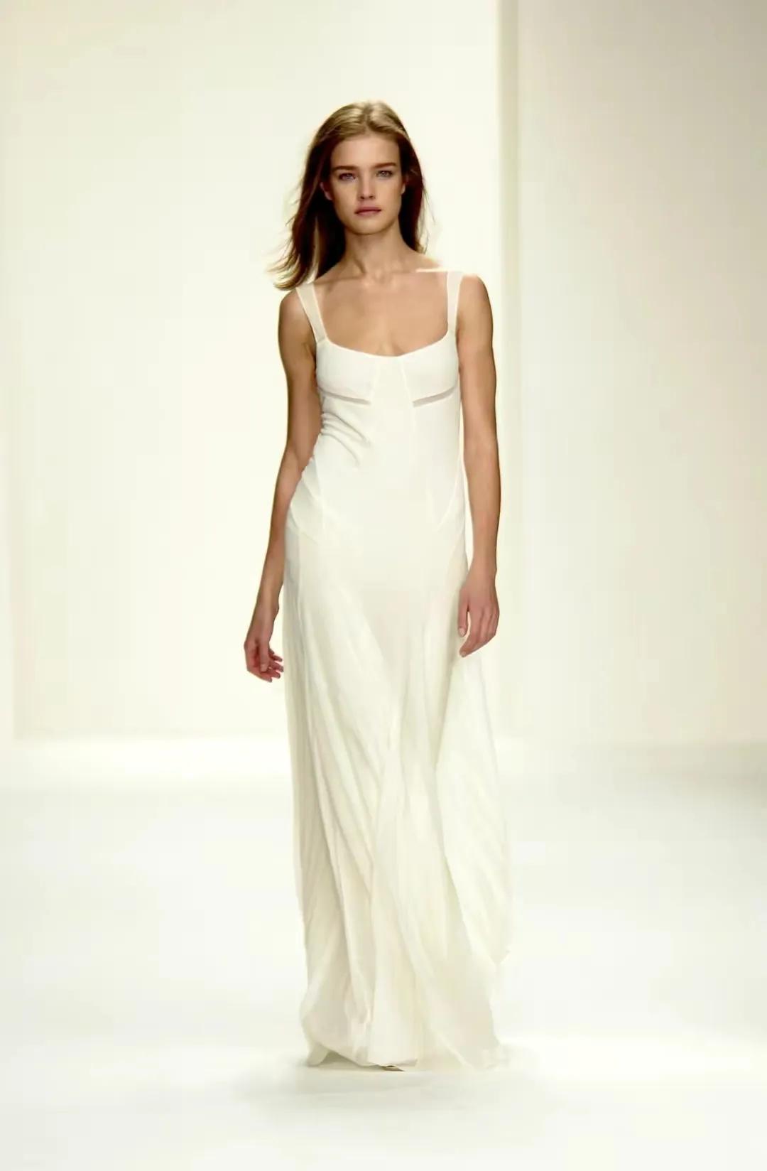 玛丽苏照进现实LV太子妃水果娜通过DNA找到失散多年的亲妹