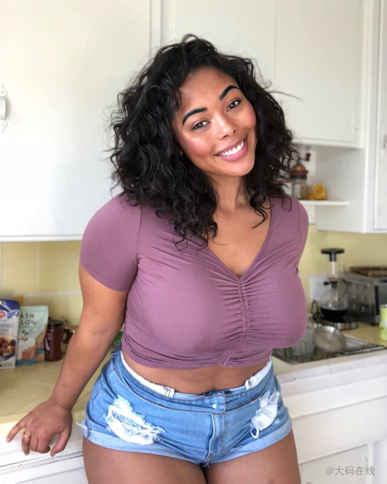 美国大码模特塔布里亚·梅杰斯,Tabria·Majors