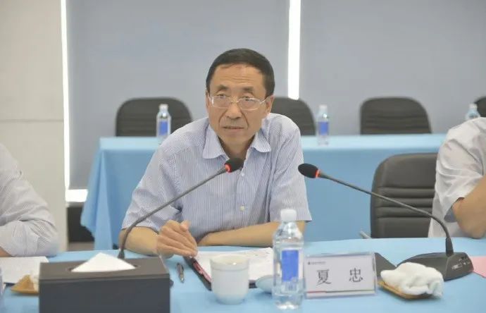 法治热点男子报警,夫妻买4万黄金被周大福起诉