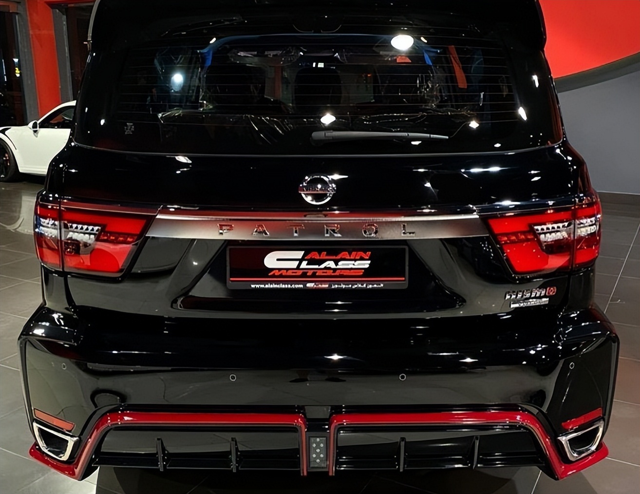 途乐跟陆巡综合对比尺寸,途乐和陆巡最大的区别