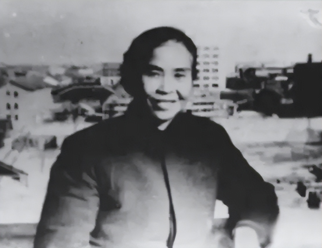 66年听侄女贺小平说，要坐火车去北京，*子珍贺**：小平，我也要去