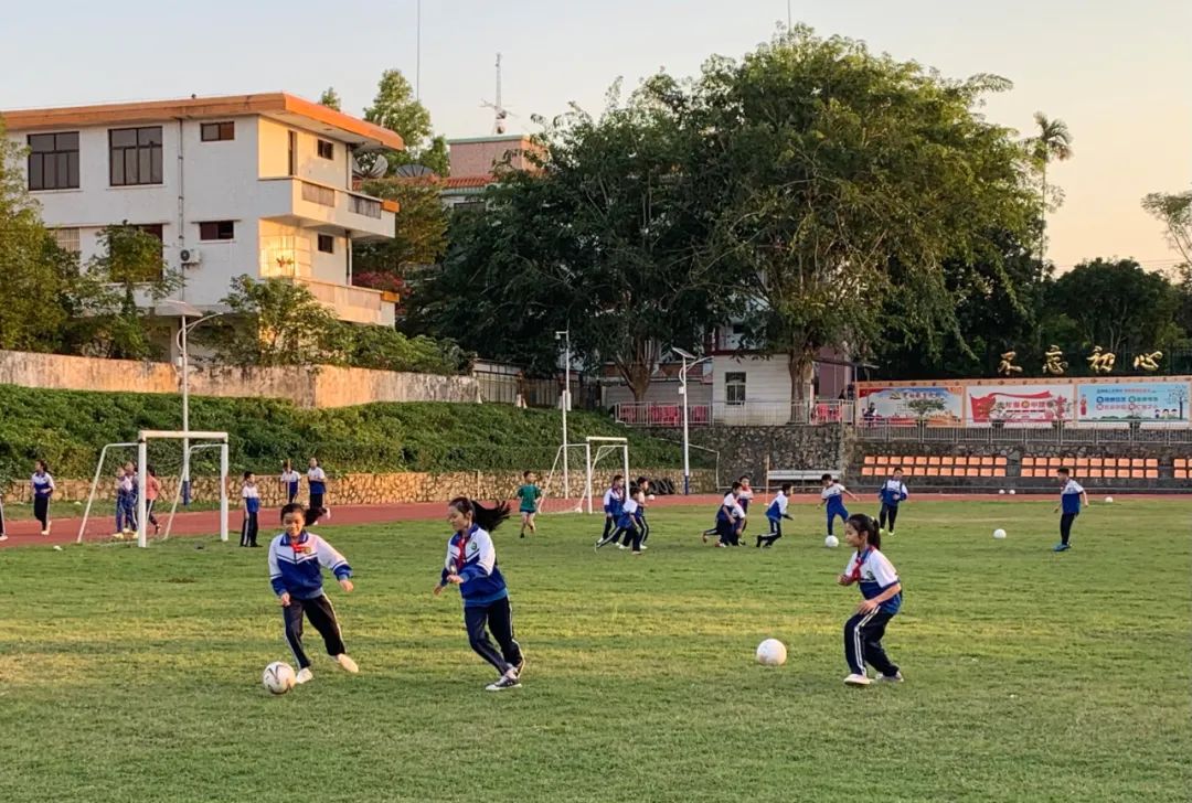 白沙中学校内环境,白沙中学校园环境