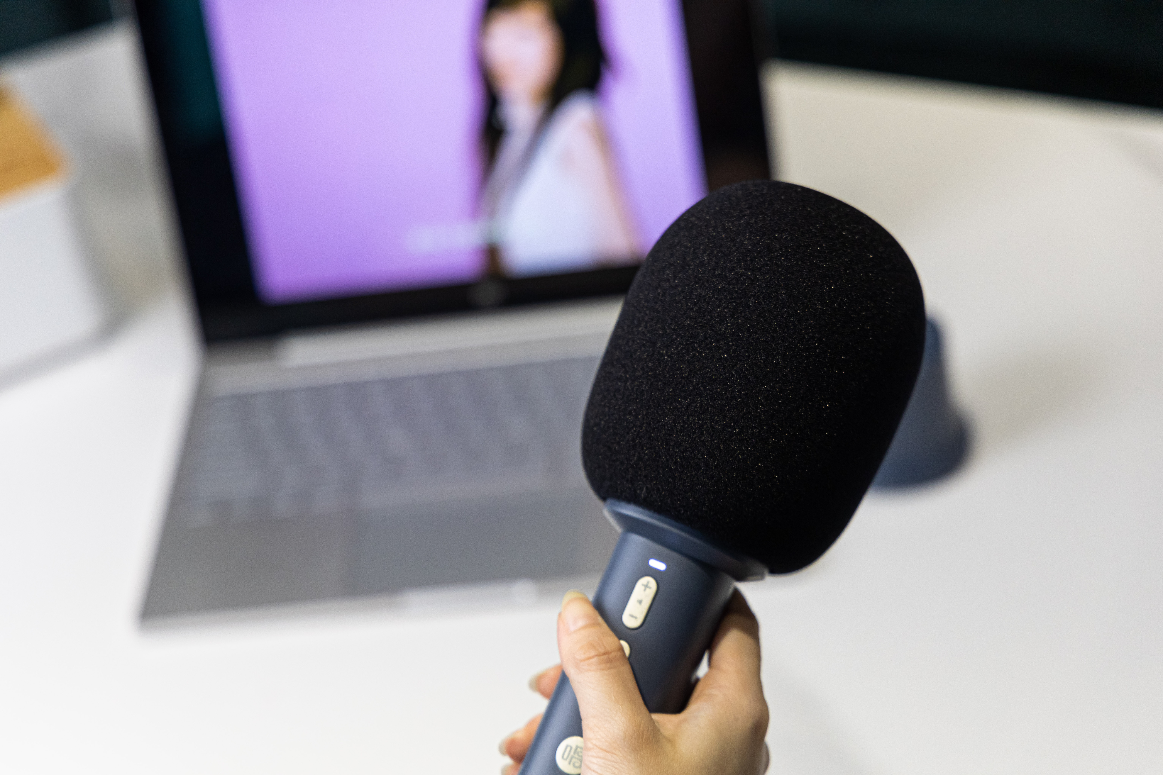 百元麦克风“干掉”KTV？9大音效覆盖314平，开口即“陈奕迅”