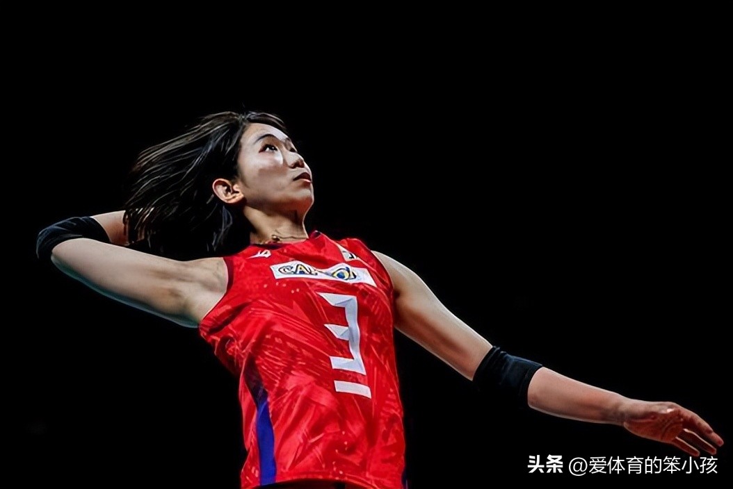 从8-16到27-25！中国女排打出顽强作风，3-0完胜日本队锁定4连胜
