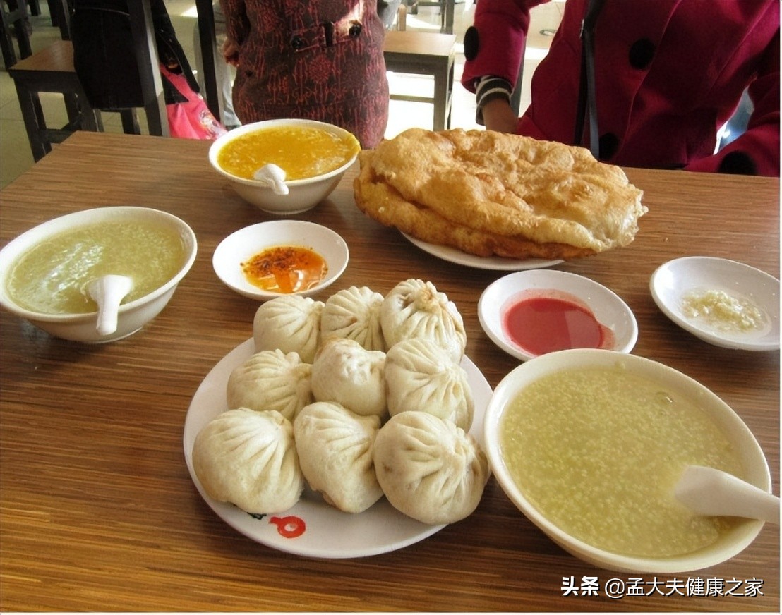 饭量大好还是饭量小更长寿,吃得少长寿应该怎么吃