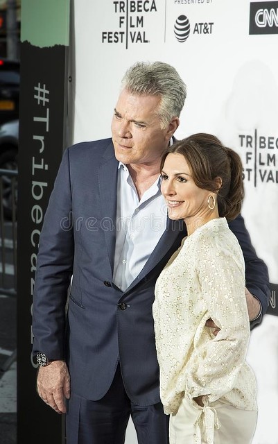 电影《热天午后》:认识女孩,男主觉醒了反叛传统跟规则的意识