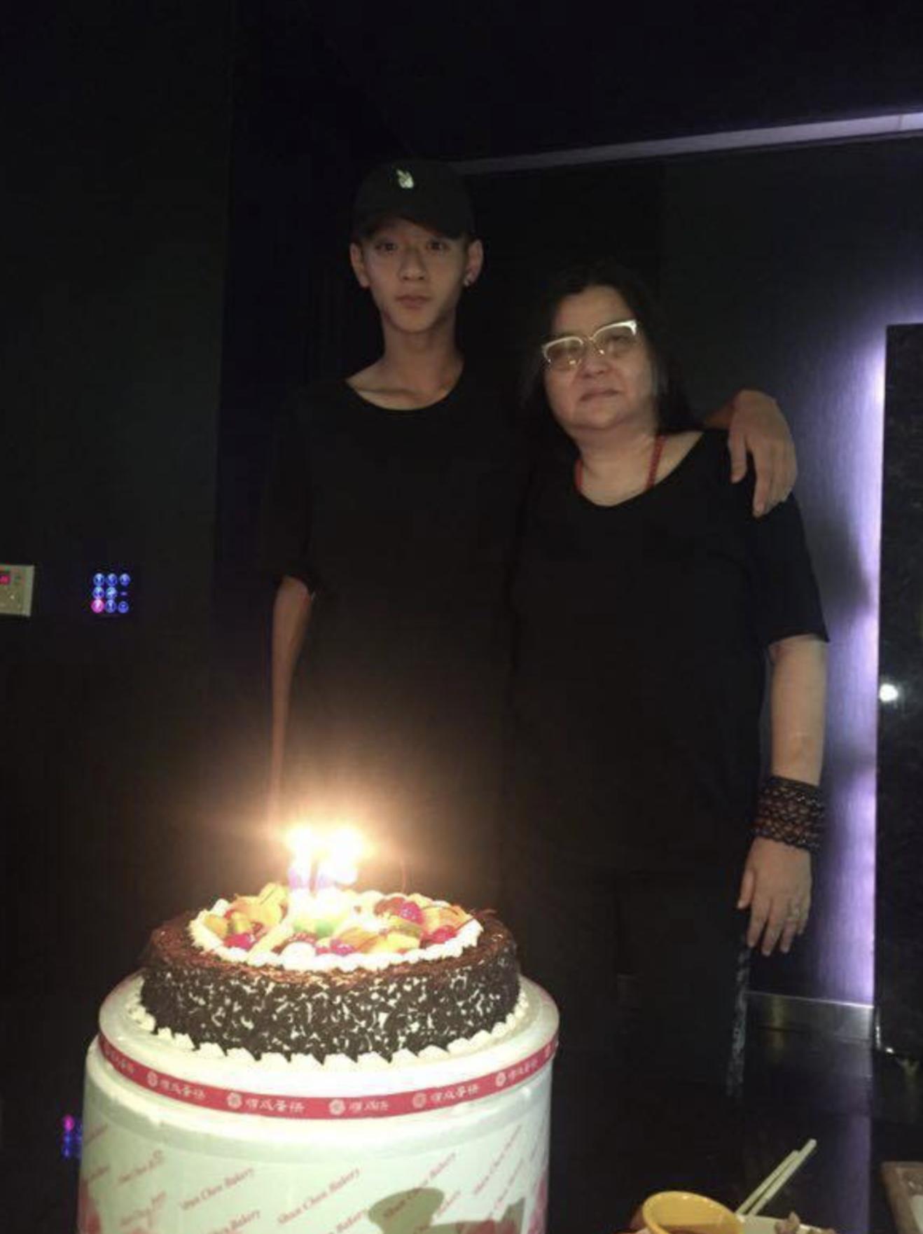 “只生孩子不结婚”的8位女星，看似洒脱淡然，实则吃尽了苦头