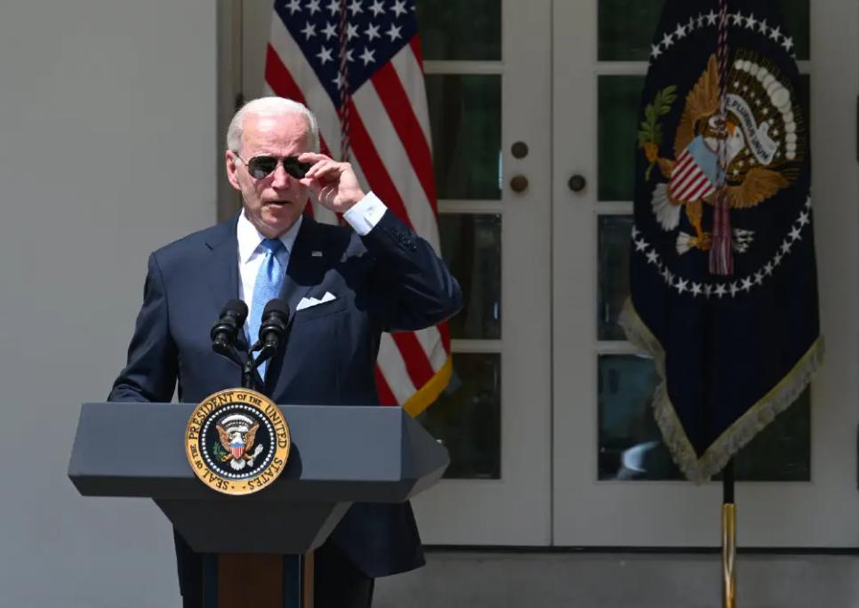 拜登称空袭胡塞已向伊朗传递信息,拜登谈美国空袭伊朗