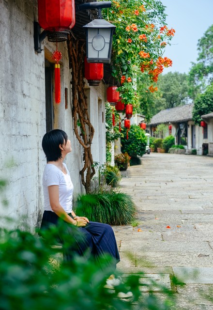 美女相亲62岁大叔,47岁美女相亲55岁大叔视频