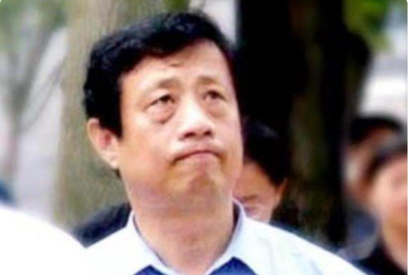 中国第一贪落马记：找商人拿千万给儿子开公司，单笔就贪掉8250万