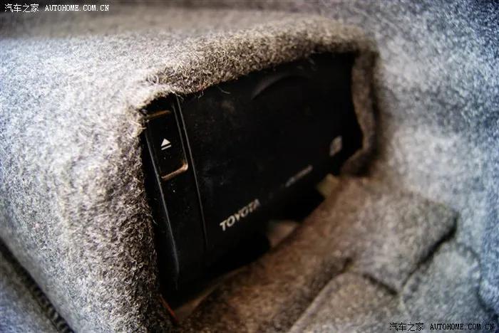 开箱报告|情怀有价！其辉1:18丰田皇冠JZS155汽车模型