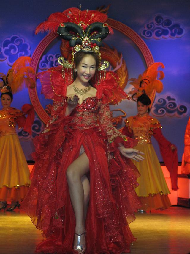 泰国人妖平均寿命40岁，为何那么多人愿意当？这背后有什么心酸？