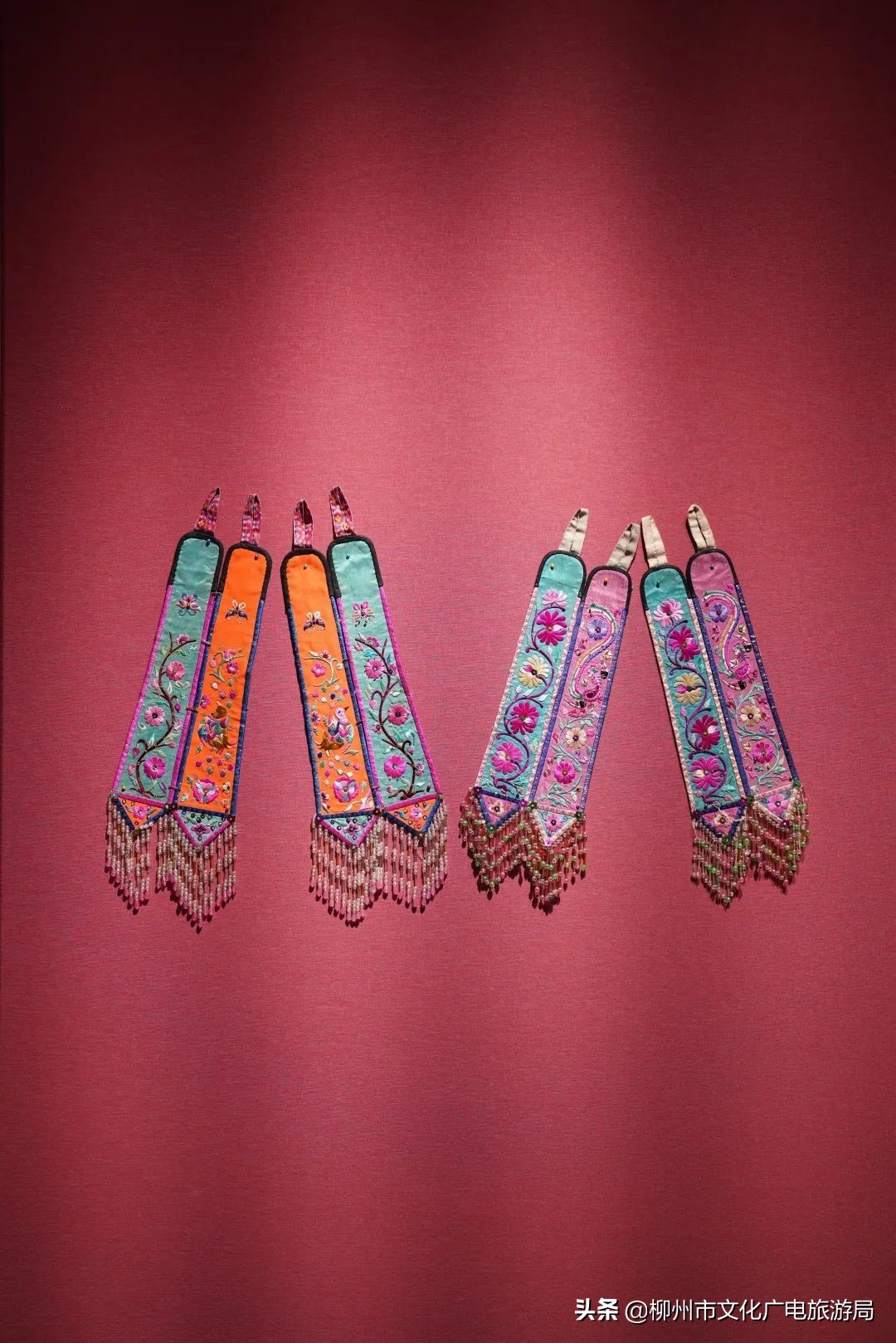 多彩童年的衣服真好看,儿童少数民族服饰