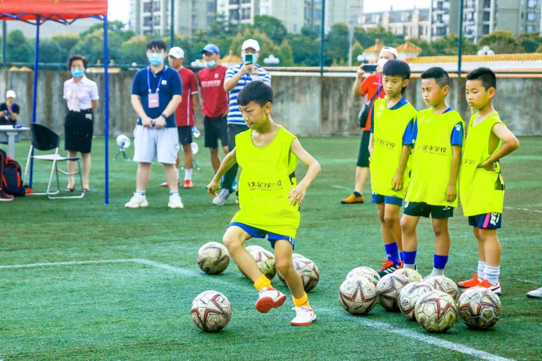 恒大足校的第11年，累计花费超28亿，它为中国足球贡献了什么？