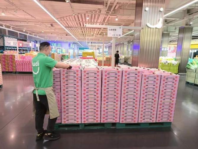 负面缠身的美国山姆大叔，狠狠拿捏了国内中产？