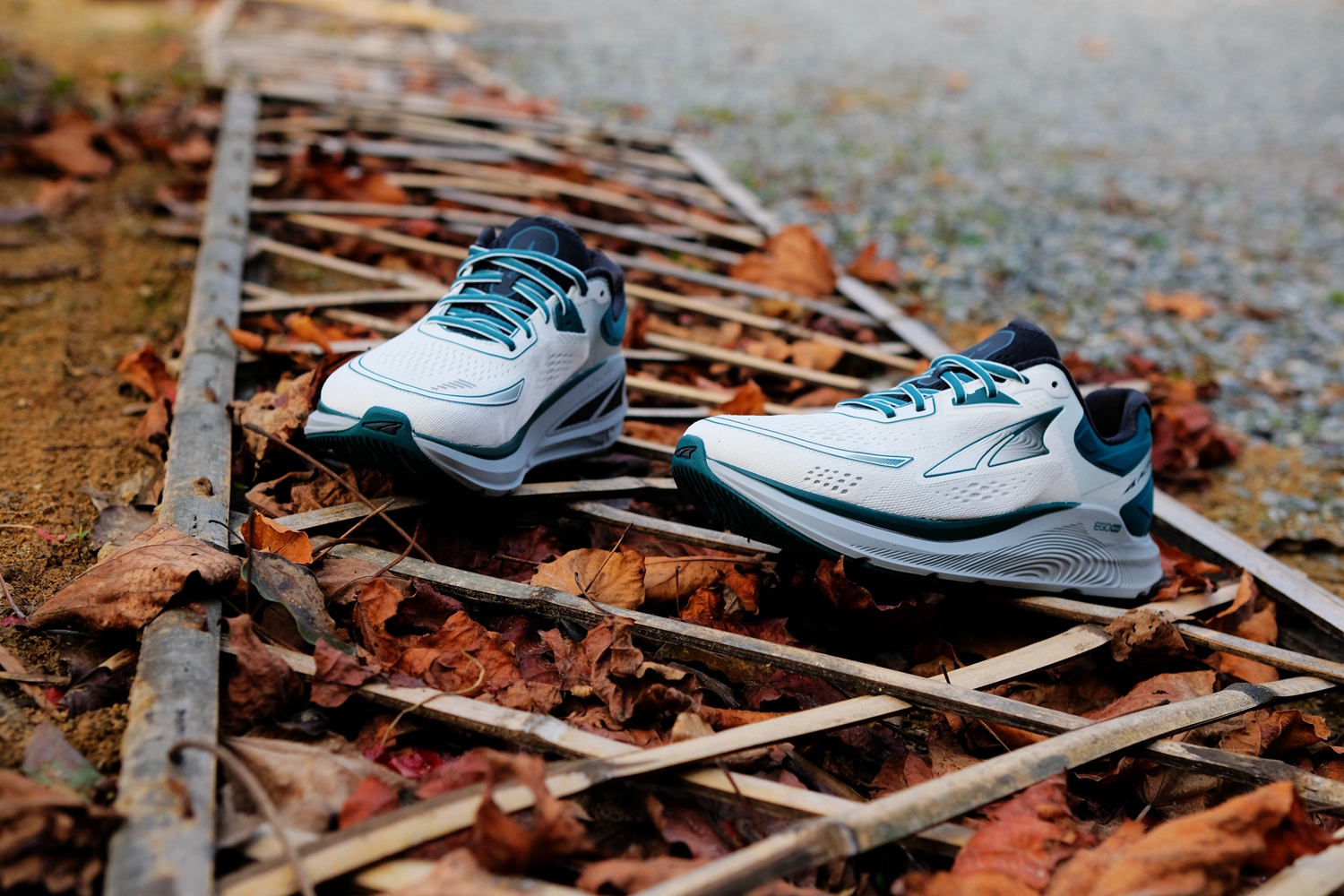 2023超强推进力跑鞋,奥创paradigm跑鞋评测