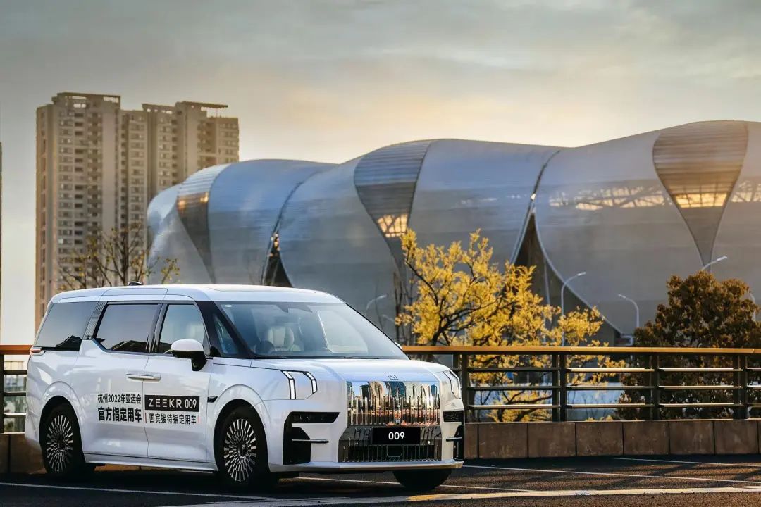 蝉联销冠，安聪慧吐露心声：极氪不快也不完美