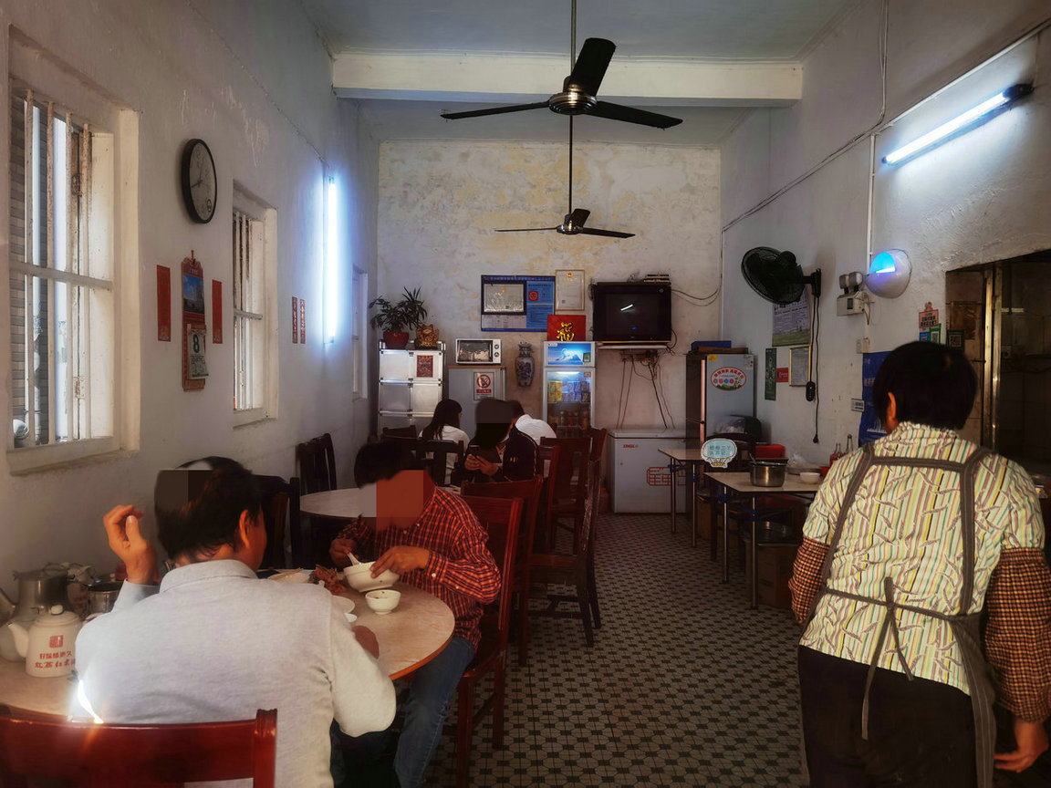 10元一碟海鲜粥广州,广州10元一碟海鲜粥