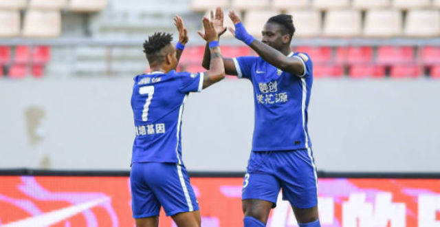 泰山队球迷最新消息,泰山队球迷现场呐喊荣辱与共