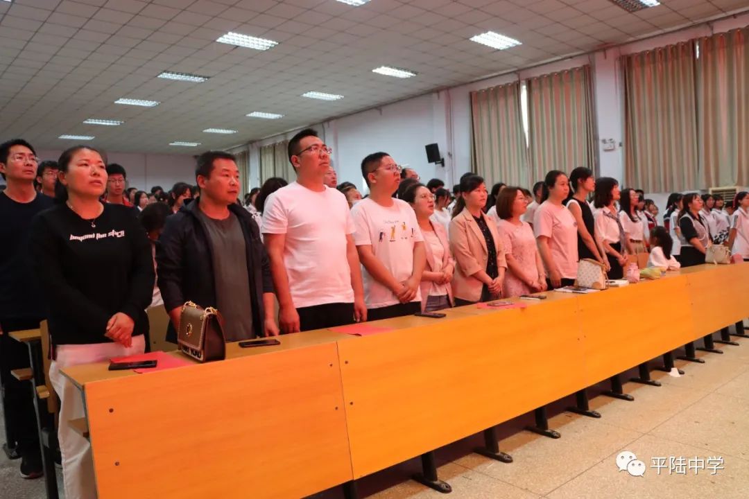 骞抽檰涓绀惧洟琛ㄦ紨,骞抽檰涓绀惧洟娲诲姩