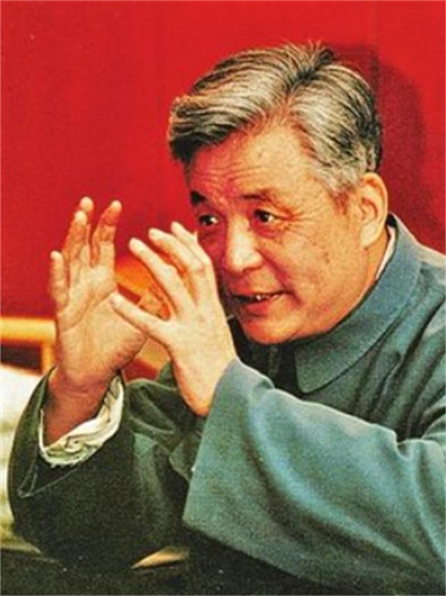 他是“二炮”的开拓者，*小平邓**都说他“惹不起”，他究竟做了什么