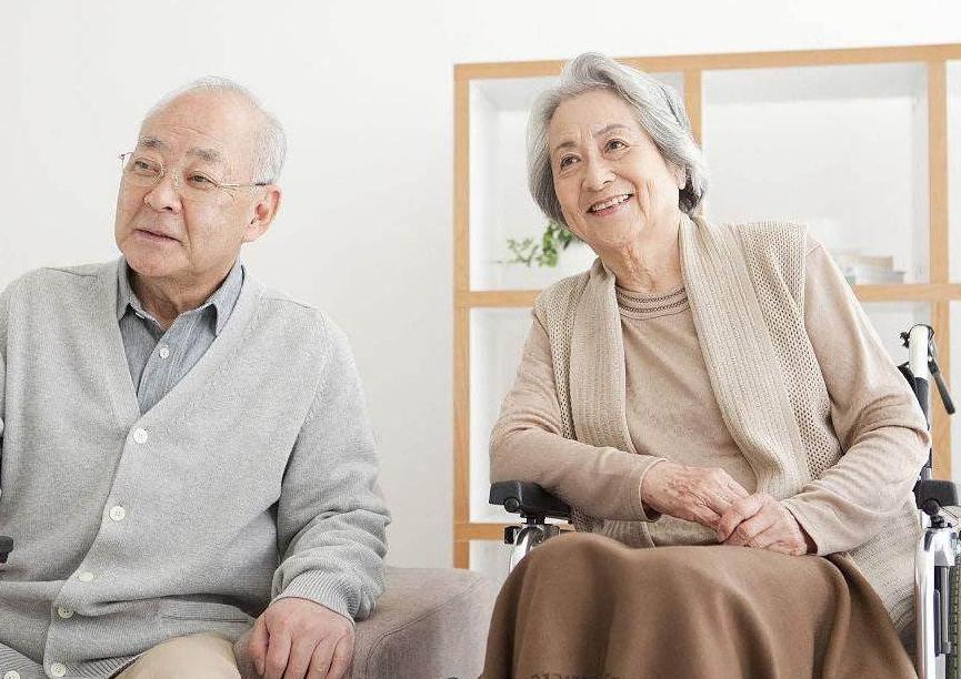 老年人的生活有什么共同特点,老年人的生理特征有哪些