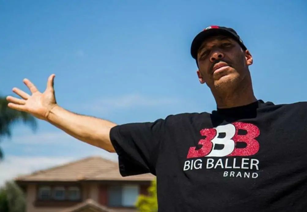 nba史上最奇葩的鞋,nba球星签名造假