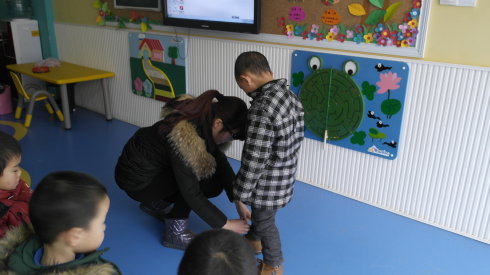 如何简单而又牢固的绑鞋带,系鞋带为什么会这么难