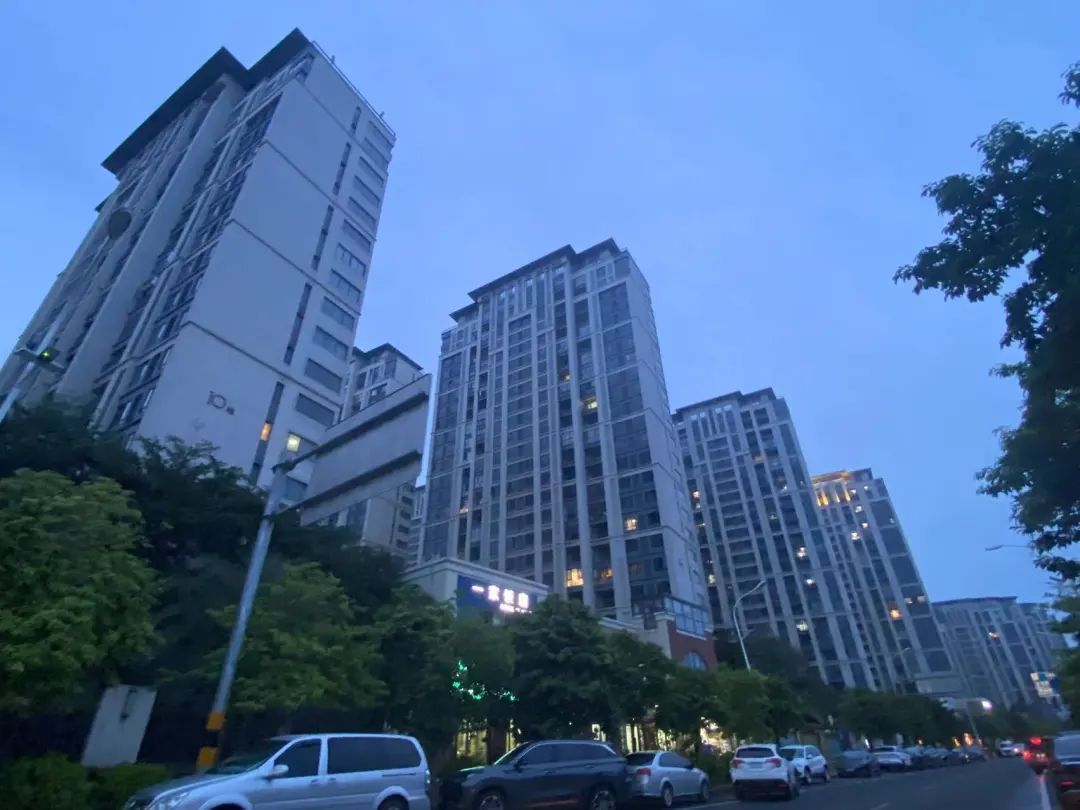 晚上探险吓了一跳,探房海口宝龙城