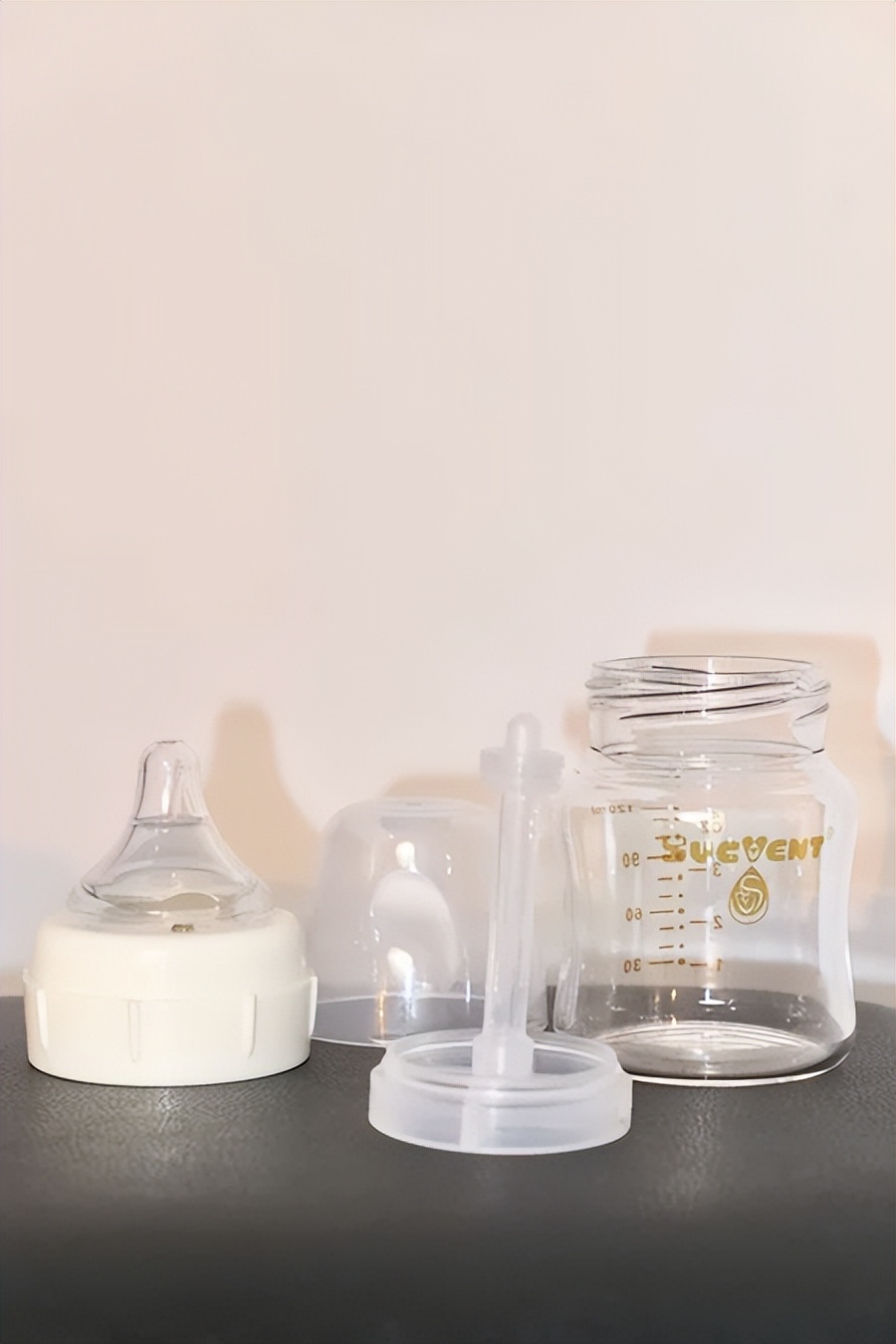 宝宝防胀气奶瓶正确的用法,婴儿防胀气奶瓶怎么挑选