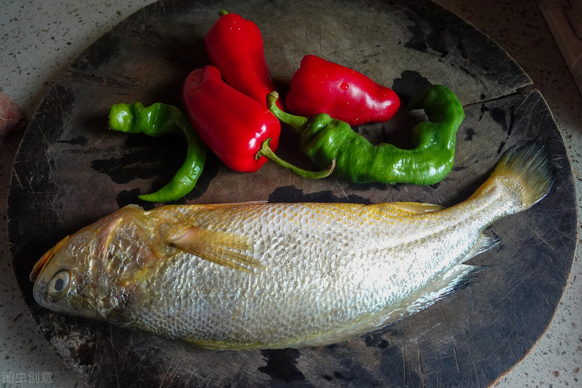 一网捕获4000多斤野生大黄鱼,渔民捕获罕见野生大黄鱼