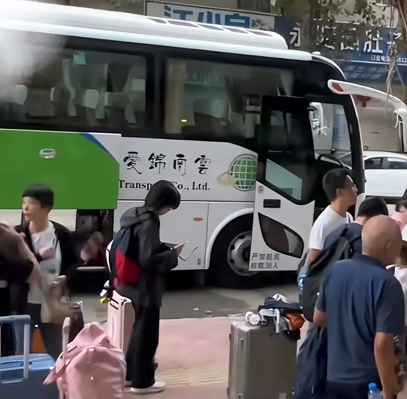 云南旅游购物团强制购物,云南低价旅游团强制消费吗