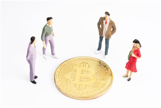 超50万人遭“血洗”200亿元!虚拟货币再现断崖式下跌,这个周末发生了什么?