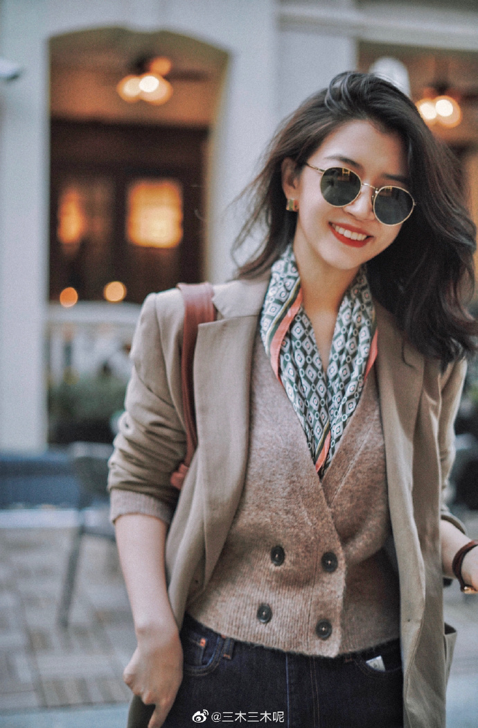 适合各种身材的万能穿搭法则,冬季漏斗型身材穿搭技巧