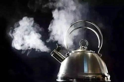 烘焙碱水的妙用有哪些方法,碱水做面包有什么妙用