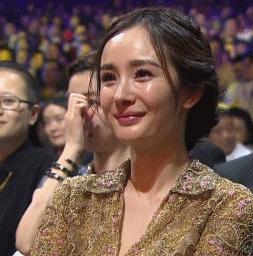 完美女神根本不存在！死皮、黑头、痘痘、毛孔…怼脸暴露真实颜值