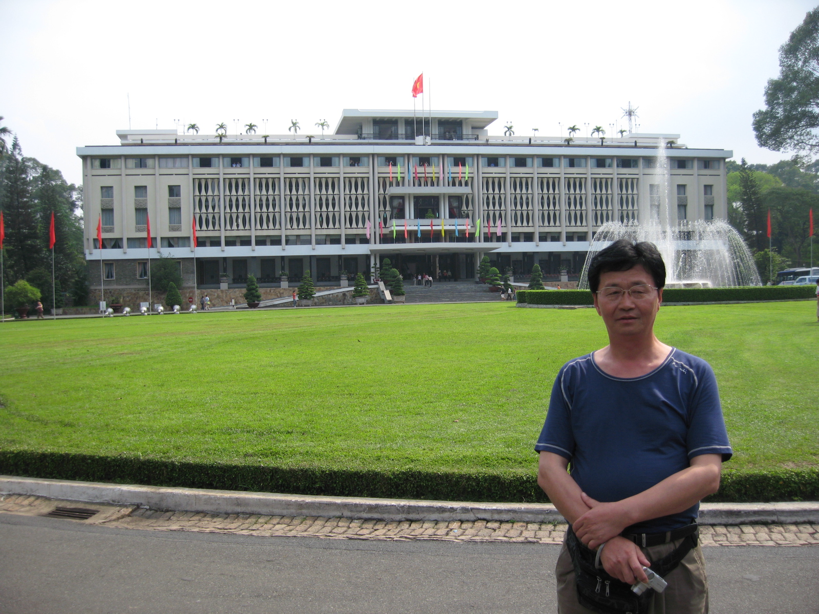 以前的西贡市和现在的胡志明市 (柬埔寨西贡和越南西贡)