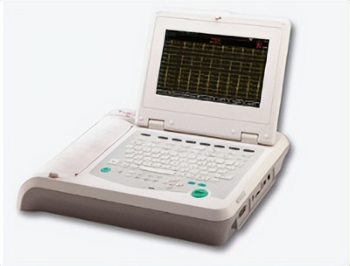 电极作为连接人体与仪器的桥梁，对通道心电图仪有何影响？