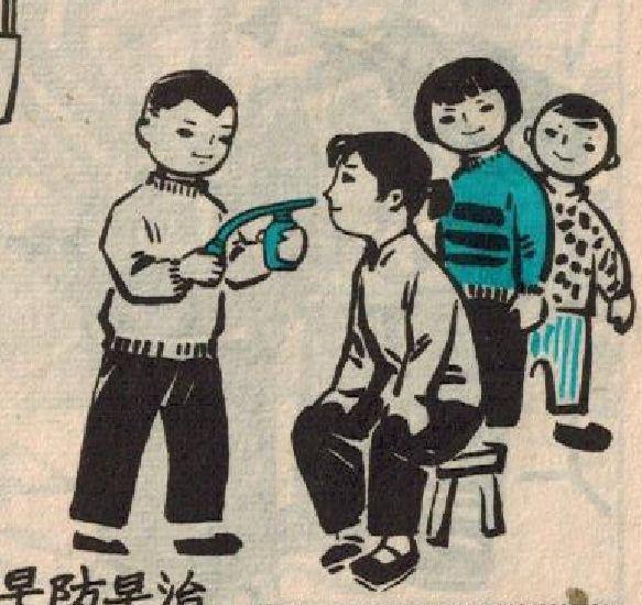 侵华日军*行暴**照片，女子为活命，脱下衣服让日本人拍摄*辱侮**