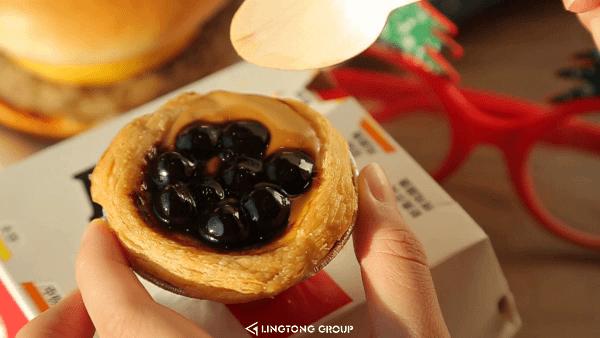 肯德基的圣诞新品芝士炸鸡小火锅,kfc肯德基圣诞限定桶2021