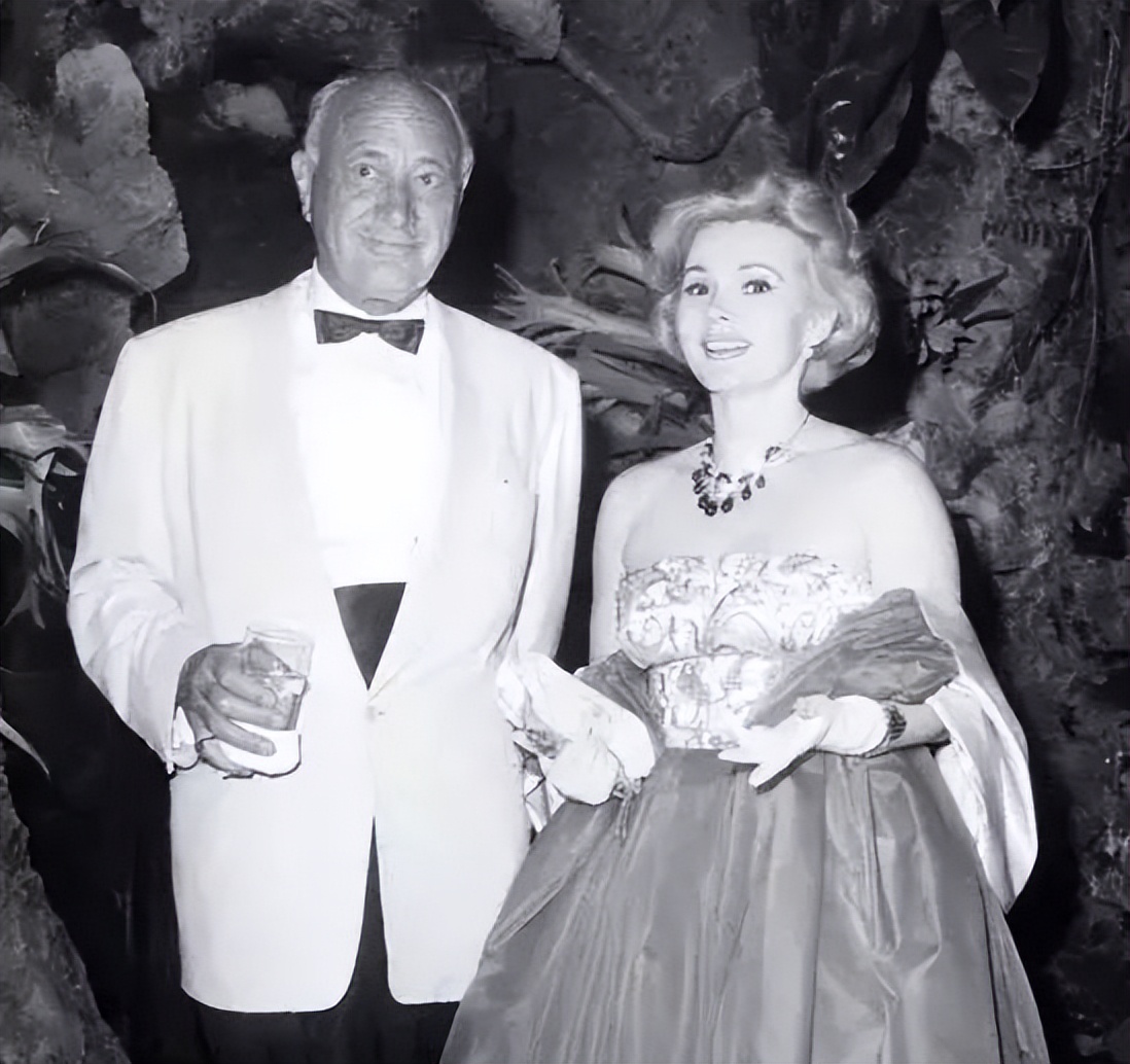 结9次婚的好莱坞交际花：嫁老头撩鲜肉，69岁和小28岁王子定终身